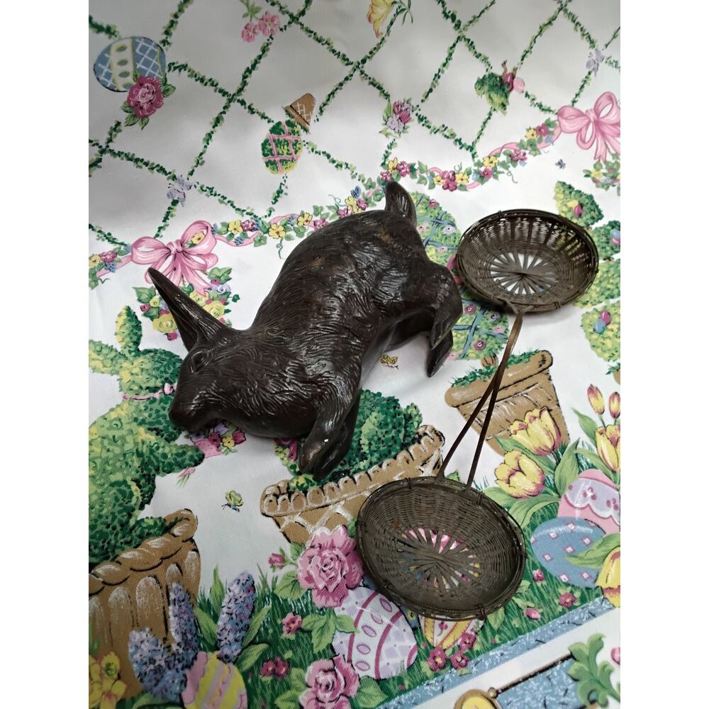 VINTAGE EDWARDIAN BRONZE RABBIT HARE WITH YORED BASKETS EASTER - Picture 3 of 7